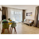 Apartment mit Balkon